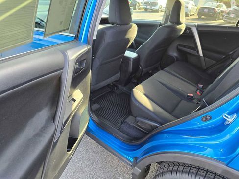 Certified 2017 Toyota RAV4 LE AWD/4WD image 19