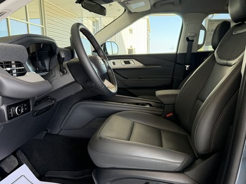 New 2026 Ford Explorer Active w/ Active Comfort Package AWD/4WD image 6