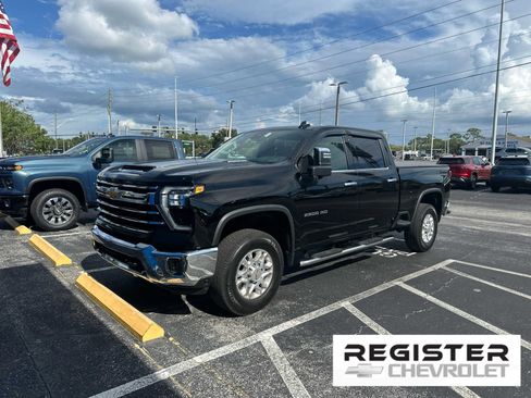 Used 2024 Chevrolet Silverado 2500 LTZ RWD image 1