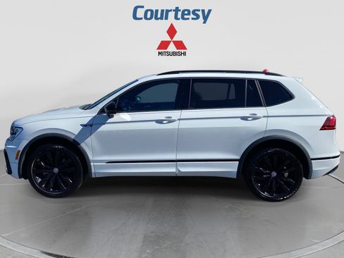 Used 2021 Volkswagen Tiguan SE R-Line w/ 3rd Row Seat Package AWD/4WD image 2