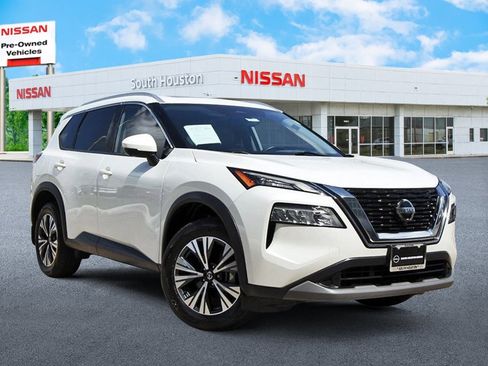 Certified 2021 Nissan Rogue SV w/ Premium Package FWD image 1