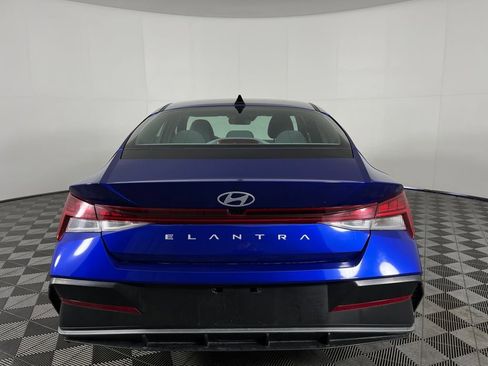 Used 2025 Hyundai Elantra SEL image 7