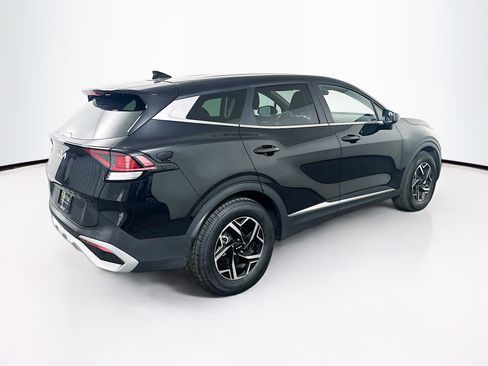 Used 2025 Kia Sportage LX image 9