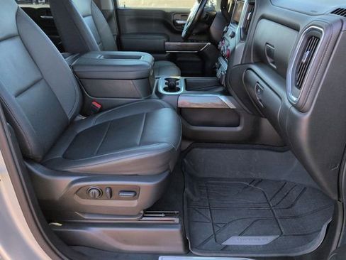 Used 2022 Chevrolet Silverado 2500 LTZ w/ LTZ Convenience Package image 26