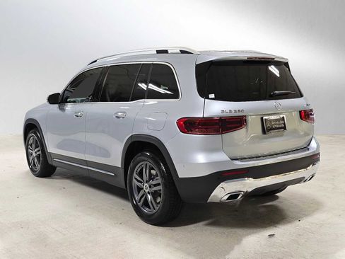 New 2026 Mercedes-Benz GLB 250 4MATIC image 5
