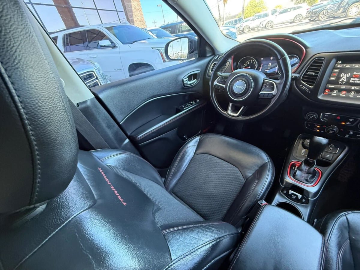 Used 2017 Jeep Compass Trailhawk AWD/4WD image 44