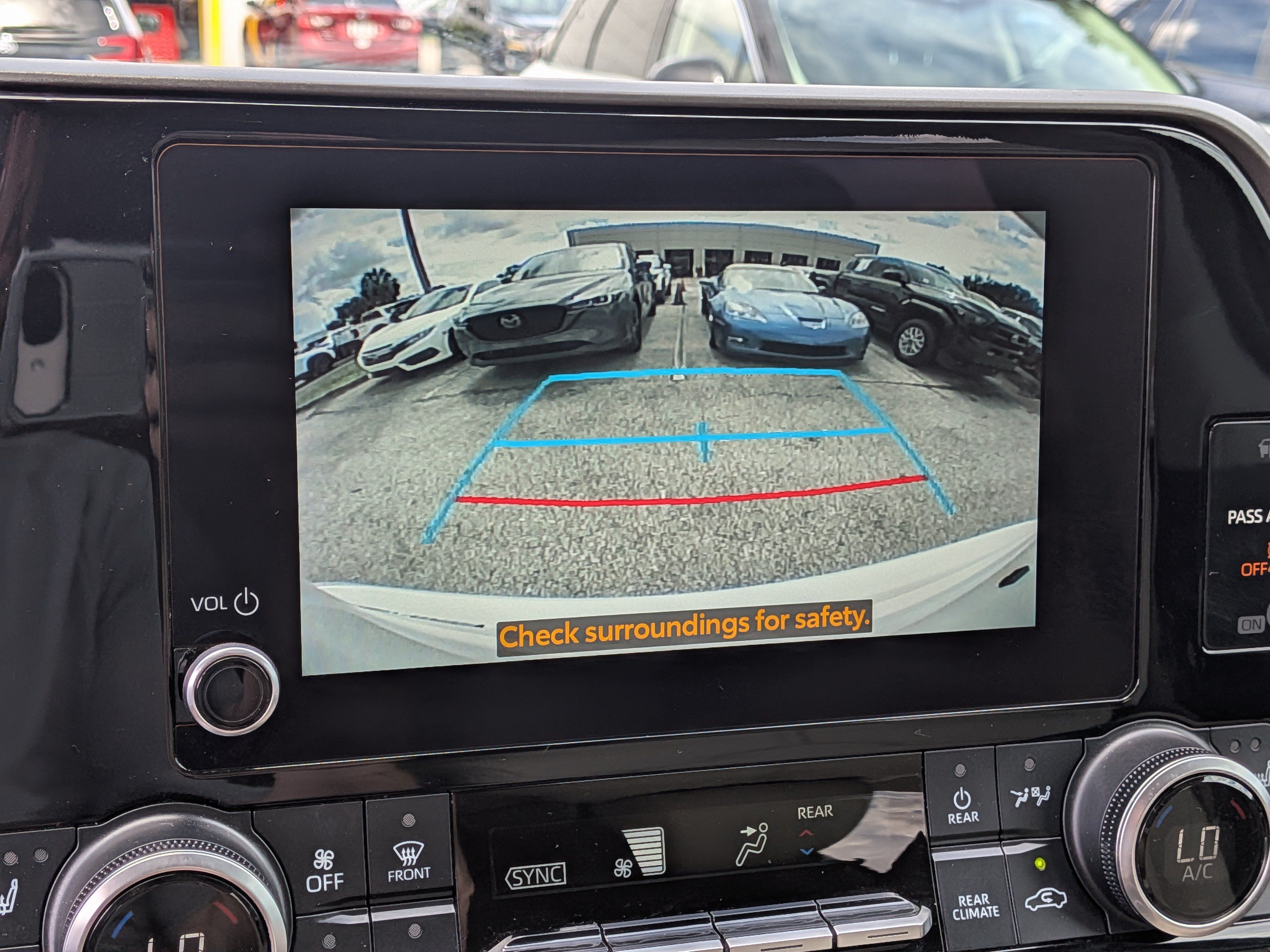 Used 2023 Toyota Highlander XLE FWD image 35