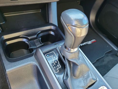 Used 2017 Toyota Tacoma TRD Off-Road w/ Tow Package image 26