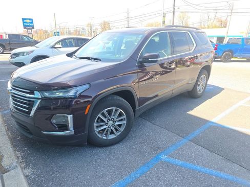 Used 2023 Chevrolet Traverse LT image 1