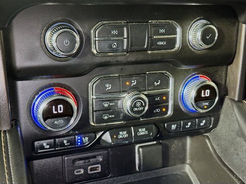 Used 2021 GMC Yukon XL AT4 w/ Rear Media and Nav Package AWD/4WD image 14