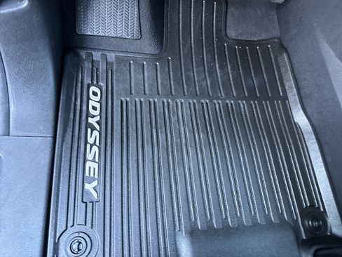 Used 2025 Honda Odyssey Touring image 16