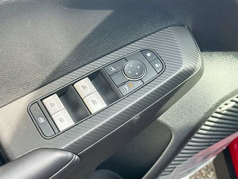 Used 2026 Mitsubishi Outlander LE FWD image 16
