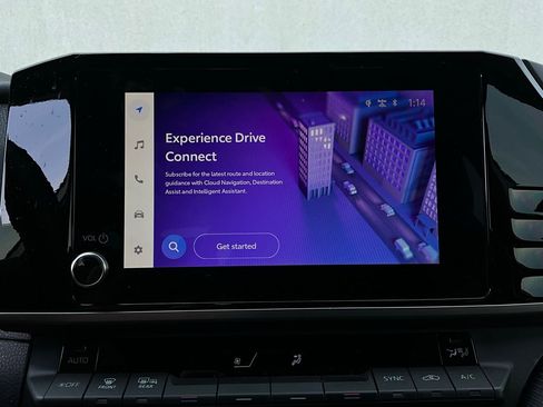 Used 2025 Toyota Camry SE w/ Convenience Package image 29