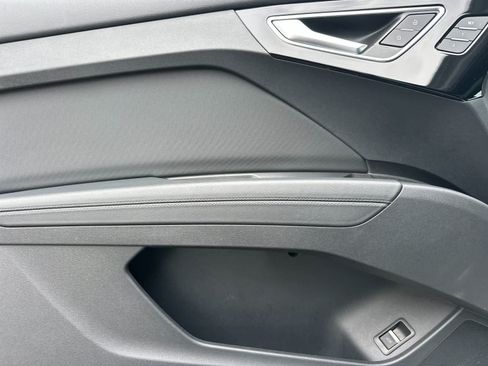Used 2022 Audi Q4 e-tron Premium Plus w/ Premium Plus AWD/4WD image 12