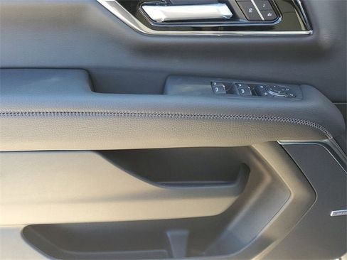 New 2026 GMC Yukon XL Denali image 17