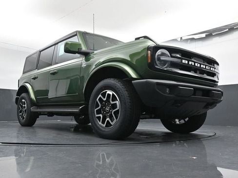 New 2025 Ford Bronco Outer Banks image 24