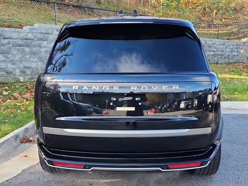 Used 2024 Land Rover Range Rover SE image 7