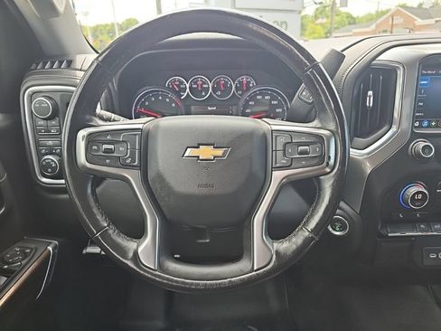 Used 2021 Chevrolet Silverado 1500 LT AWD/4WD image 21