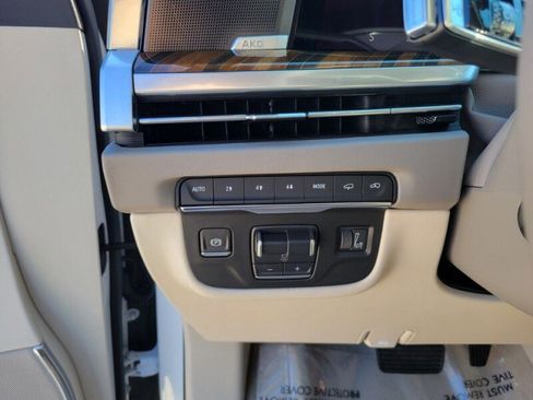 Used 2025 Cadillac Escalade Sport Platinum image 20