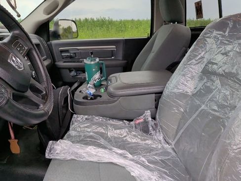 Used 2018 RAM 2500 Tradesman w/ Chrome Appearance Group AWD/4WD image 5