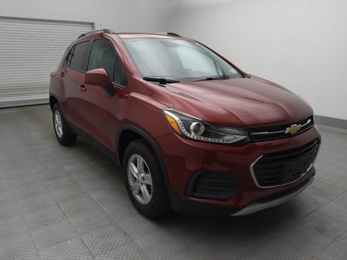 Used 2022 Chevrolet Trax LT w/ Driver Confidence Package AWD/4WD image 13
