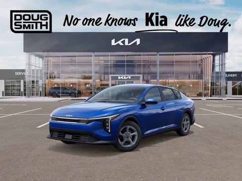New 2025 Kia K4 LXS image 1