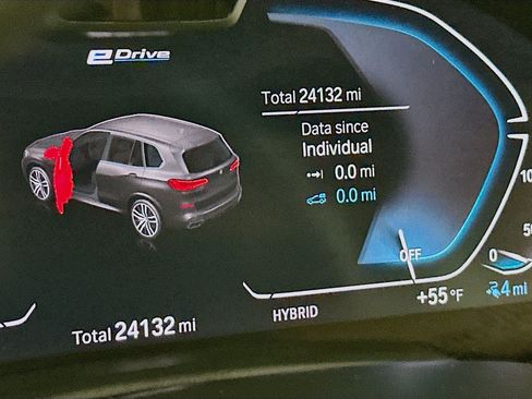 Used 2021 BMW X5 xDrive45e w/ M Sport Package image 9