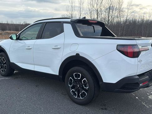 Used 2022 Hyundai Santa Cruz SEL Premium image 11