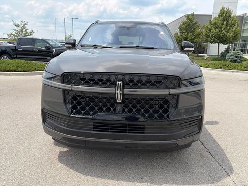 Used 2025 Lincoln Navigator L Black Label AWD/4WD image 2