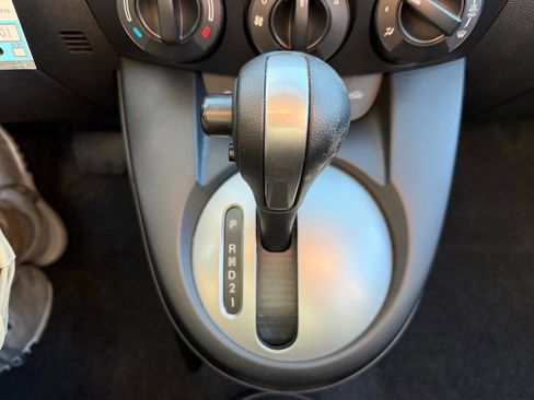 Used 2014 MAZDA MAZDA2 Sport image 31