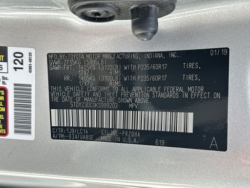 Used 2019 Toyota Sienna XLE w/ XLE Navigation Package FWD image 36