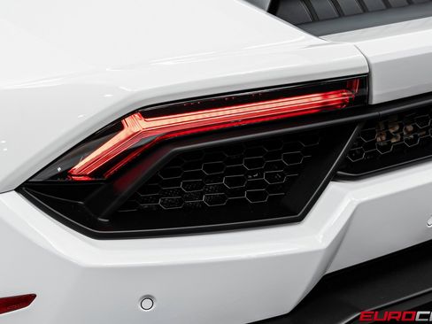 Used 2018 Lamborghini Huracan LP 580-2 image 19
