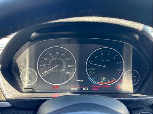 Used 2018 BMW 320i Sedan RWD image 17