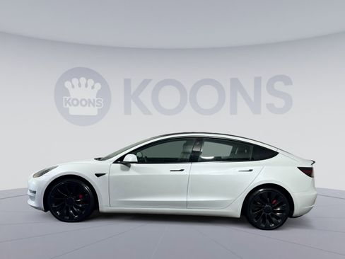 Used 2023 Tesla Model 3 Performance image 2