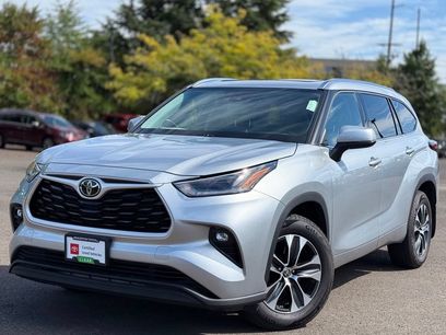 Used 2021 Toyota Highlander XLE
