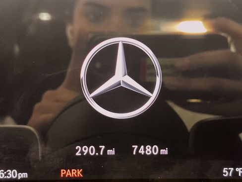 Used 2025 Mercedes-Benz E 450 4MATIC Sedan w/ Night Package image 9