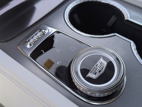 New 2026 Cadillac Vistiq Sport image 36