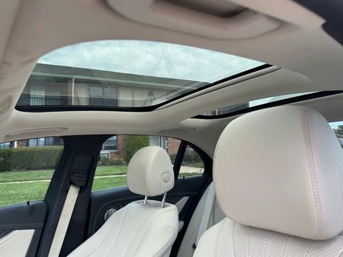 Used 2021 Mercedes-Benz E 350 4MATIC Sedan w/ Premium Package image 24