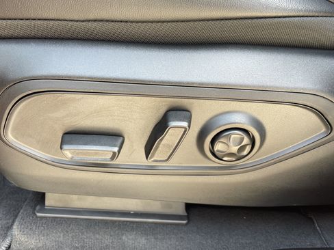 New 2025 Jeep Grand Cherokee L Altitude image 11