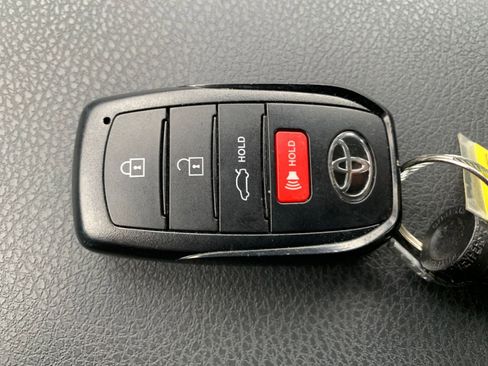 Used 2025 Toyota Camry LE image 22