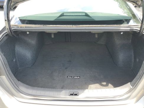 Used 2022 Nissan Altima 2.5 SV FWD image 9