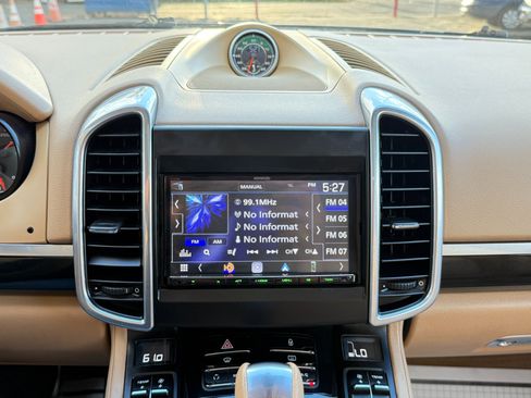 Used 2012 Porsche Cayenne image 23