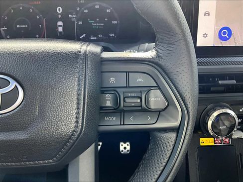 Used 2025 Toyota Tacoma TRD Pro image 24