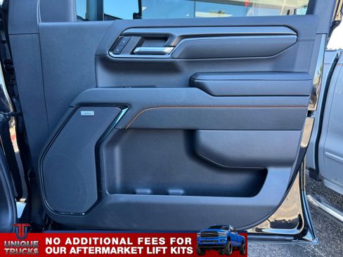 Used 2024 GMC Sierra 2500 AT4 image 28