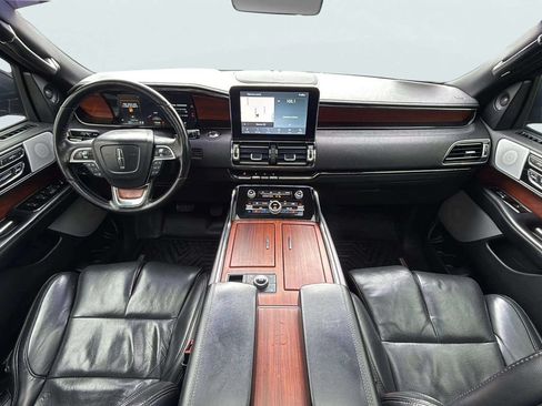 Used 2020 Lincoln Navigator Reserve AWD/4WD image 9