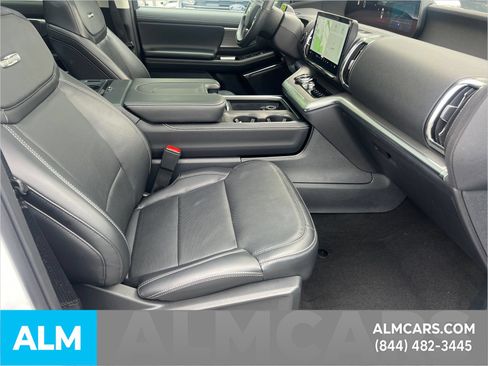 Certified 2025 Ford Expedition Platinum AWD/4WD image 15