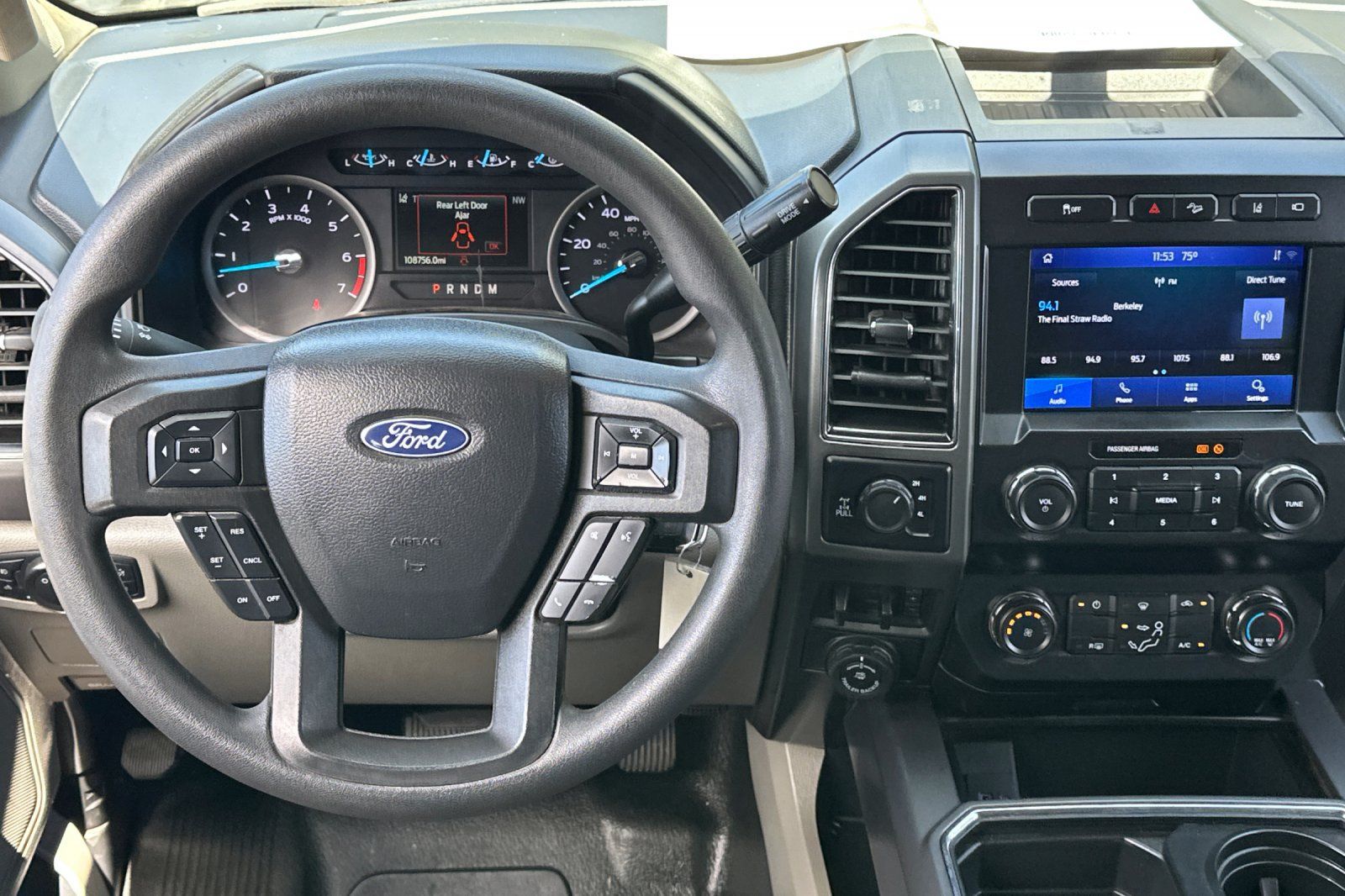 Used 2022 Ford F250 XLT w/ Black Appearance Package AWD/4WD image 11