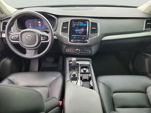 Used 2023 Volvo XC90 B5 Core image 13