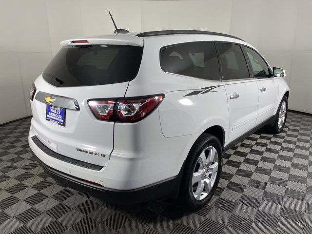 Used 2016 Chevrolet Traverse LT w/ Style and Technology Package FWD image 7