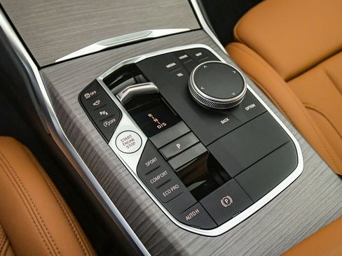 Used 2024 BMW 540i xDrive w/ Premium Package AWD/4WD image 20
